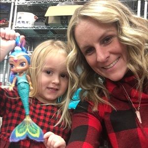 Meet your Posher, Val